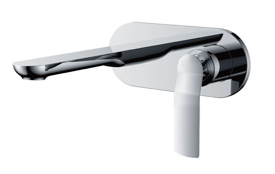 Un robinet en cuivre plein style rétro, cascade chaude et froide, lavabo pré-enterré dans le mur, haut de gamme.