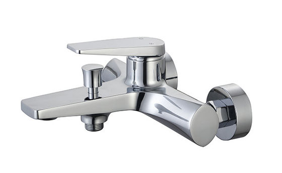 Un seul levier bain ou douche mélangeur salle de bain chrome cuivre robinet d'eau froide et chaude conçu OEM moderne