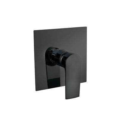 Des robinets de douche en laiton noir modernes à levier unique cachés dans le mur