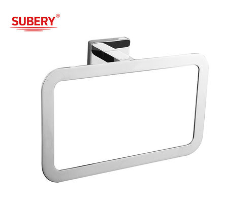 Porte-anneaux pour serviettes chrome monté sur un mur en zinc Design rectangle classique